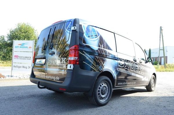 Außergewöhnliche Werbefolierung Mercedes Vito